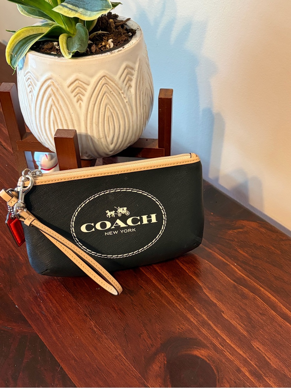 black Coach Horse and Carriage Leather logo Medium Wristlet pouch (F51788)